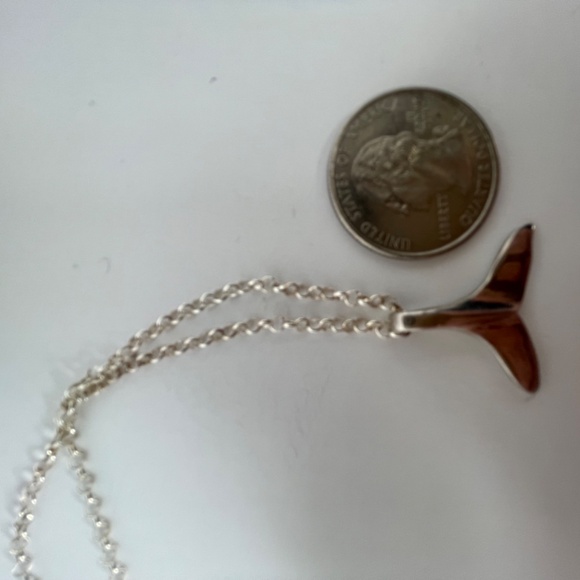 Sterling Silver Whale Tail Pendant Necklace With Lobster Clasp On Delicate Chain - Picture 9 of 9